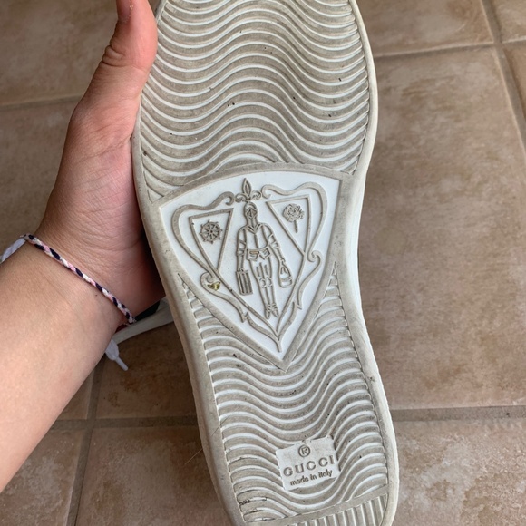 Mint condition Gucci sneakers - Picture 8 of 13